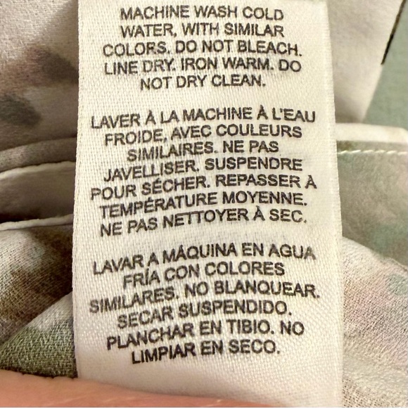 ⭐️ Dynamite Sage & Grey Floral Tank Top - PTP 21 - Picture 5 of 5